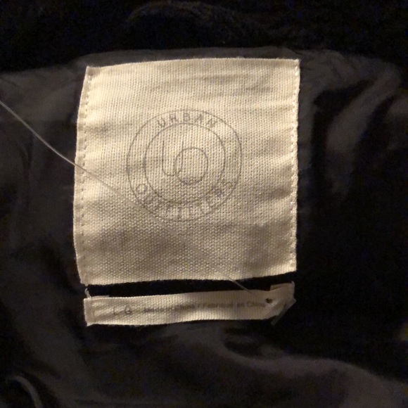 NWT Urban Outfitters black sherpa jacket with blue zippers and corduroy details - Picture 10 of 13